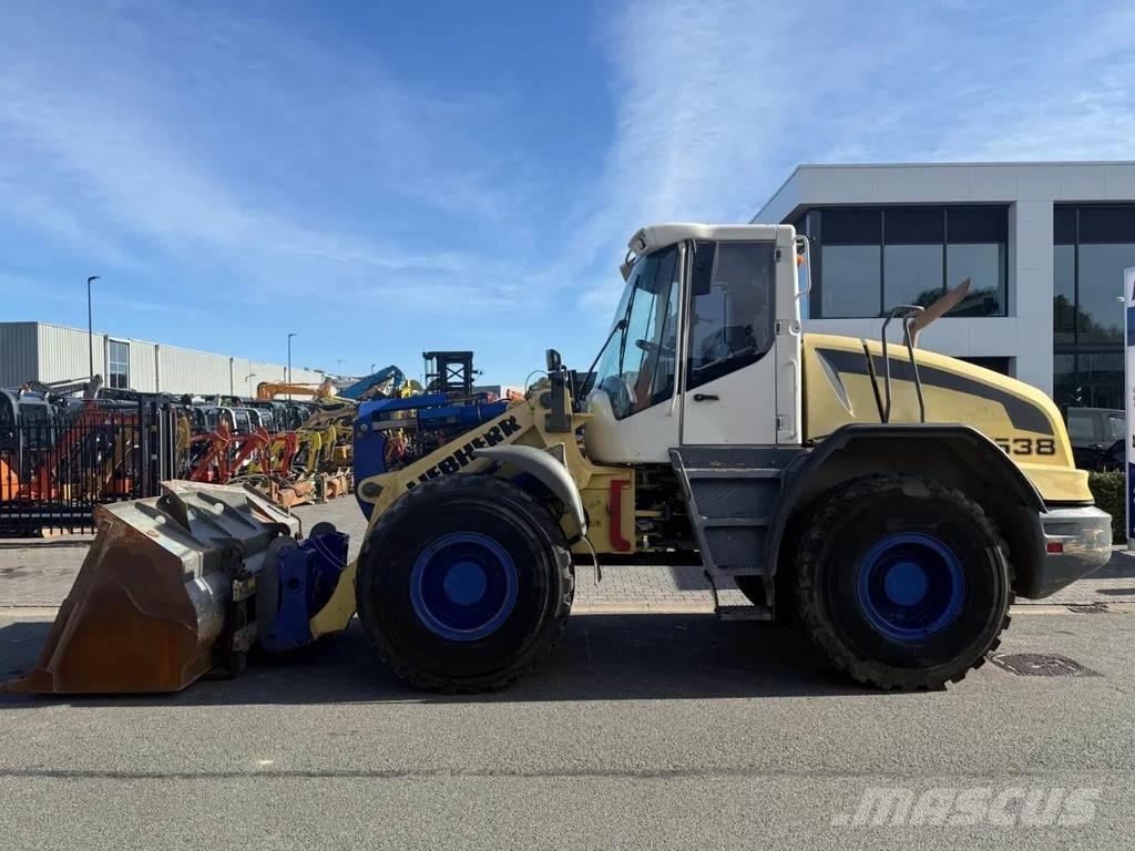Liebherr L538 Incarcator pe pneuri