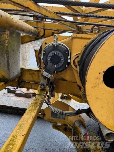 Liebherr 35 K Self erecting cranes