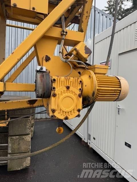 Liebherr 35 K Self erecting cranes
