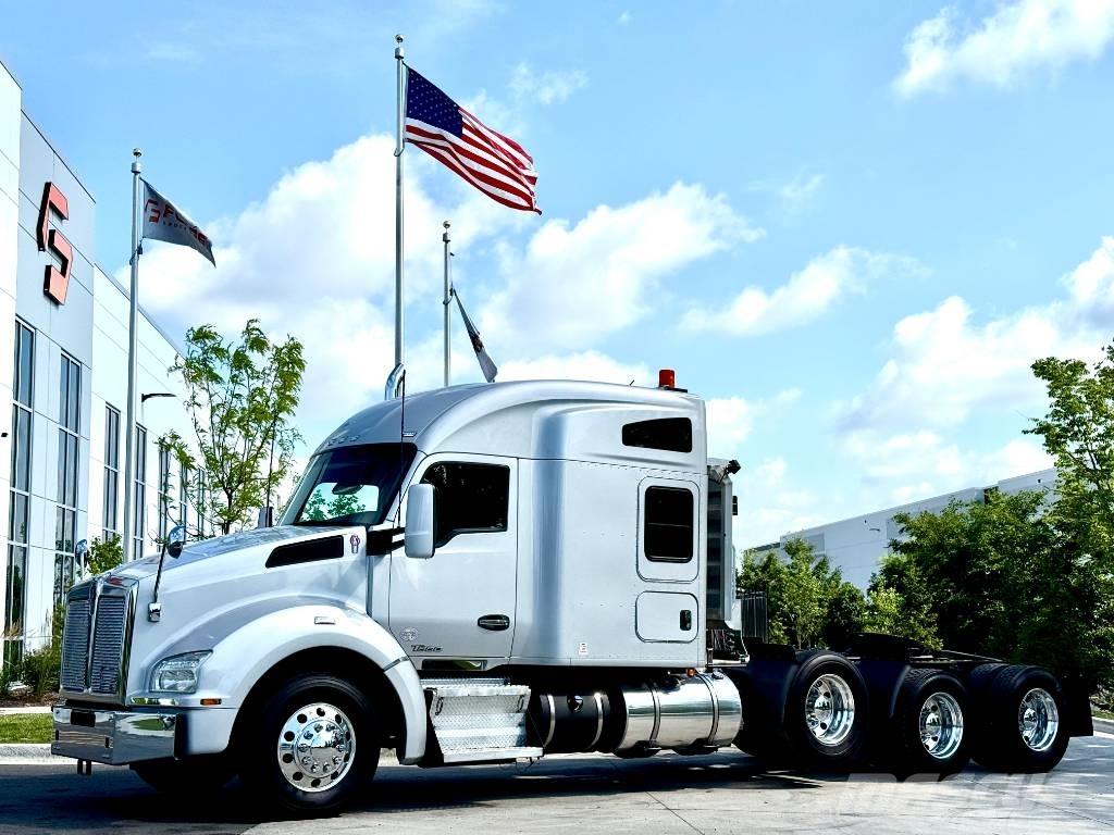 Kenworth T 880 Autotractoare