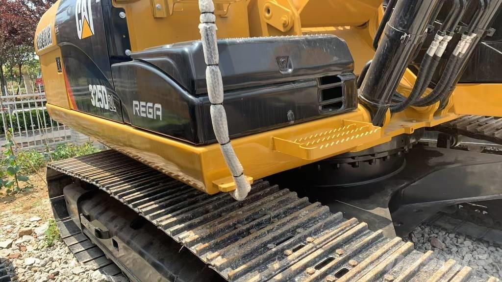CAT 325 D L Excavatoare pe șenile
