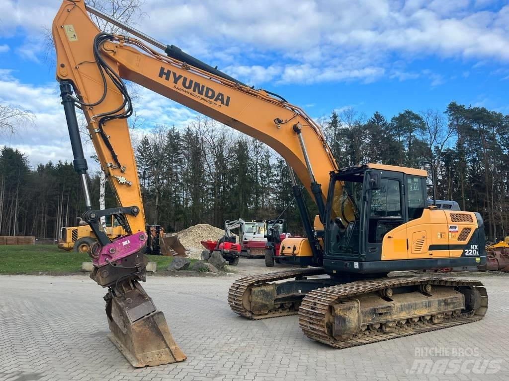 Hyundai HX 220 L Excavatoare pe șenile
