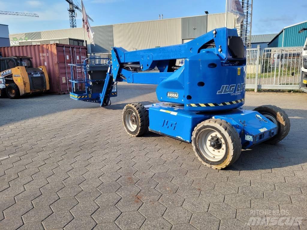 JLG E 450 AJ Nacele cu brat articulat