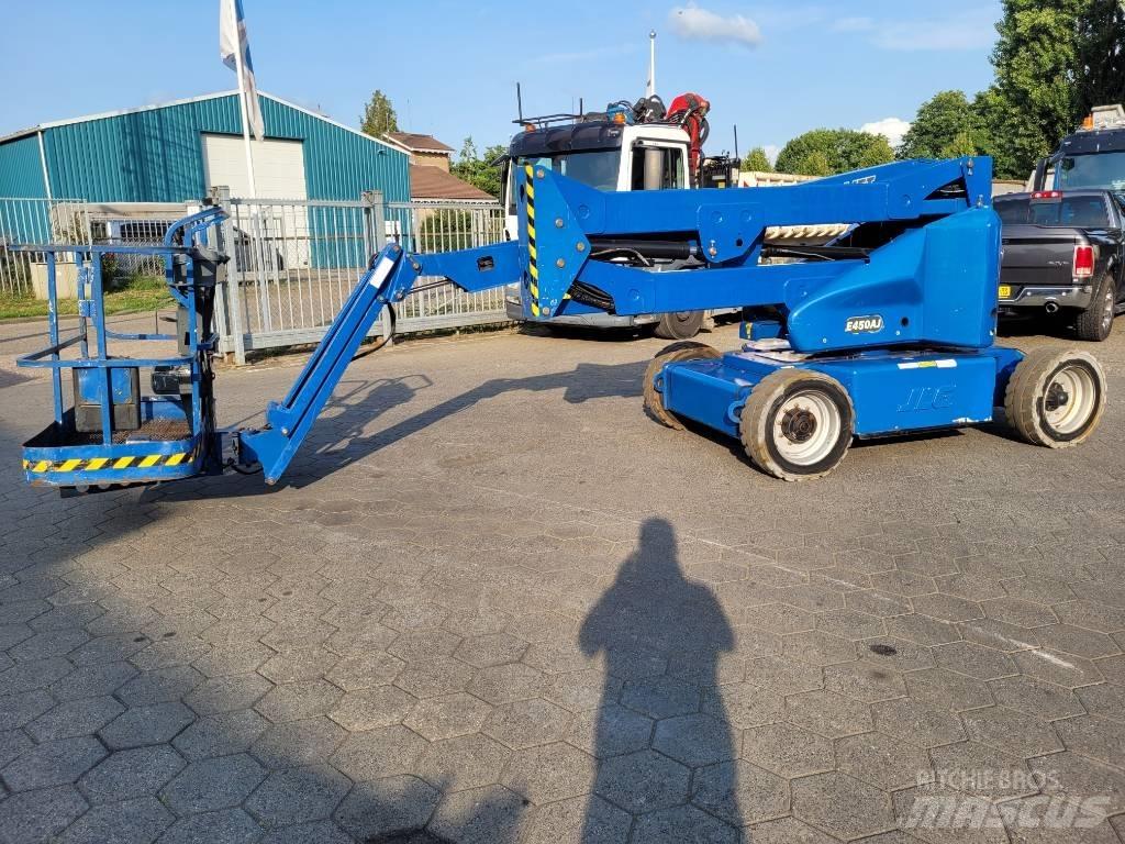 JLG E 450 AJ Nacele cu brat articulat