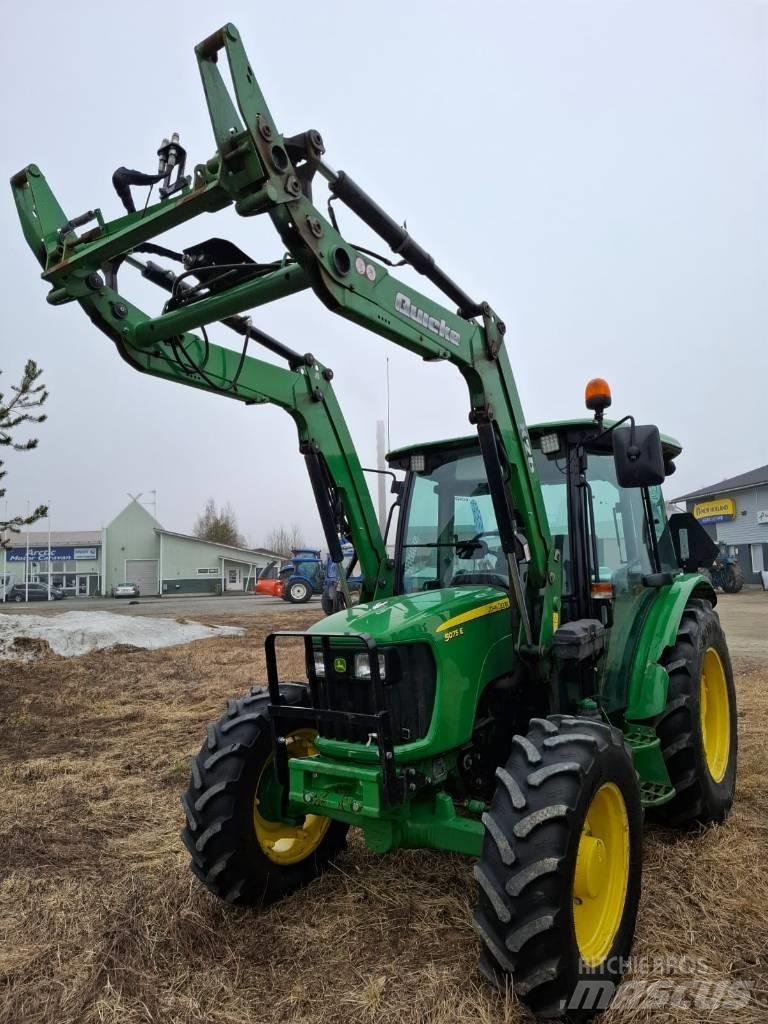 John Deere 5075 E Tractoare
