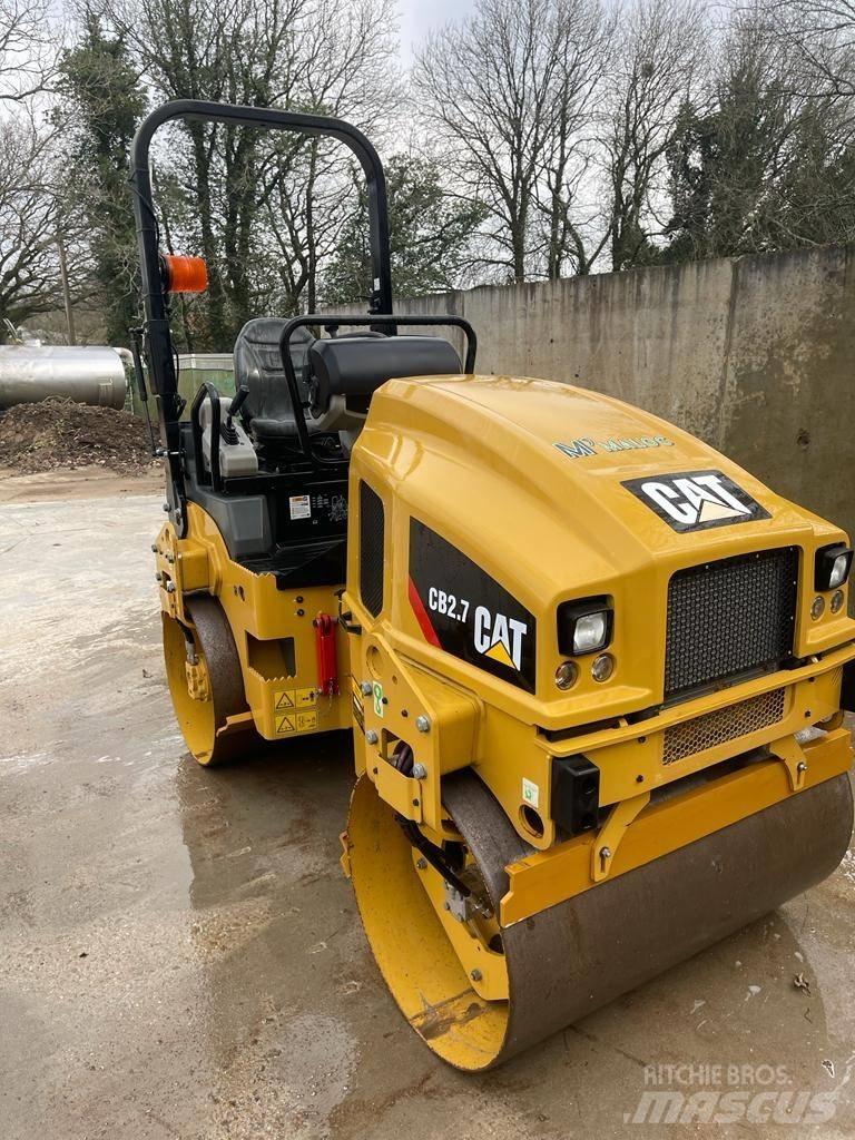 CAT CB 2.7 Cilindri compactori dubli