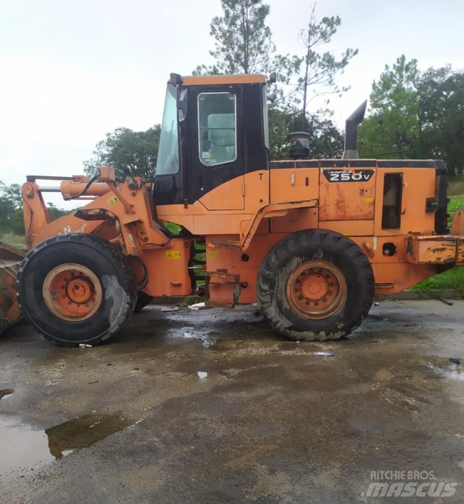 Doosan Mega 250 Incarcator pe pneuri