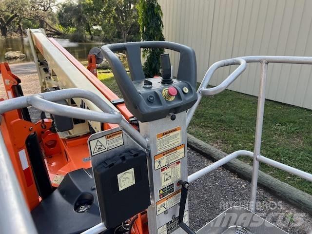 JLG T 350 Platforme aeriene montate pe remorca