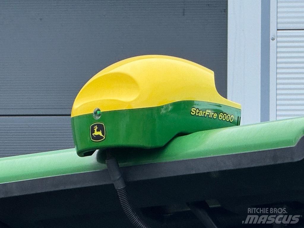 John Deere 8310 R Tractoare