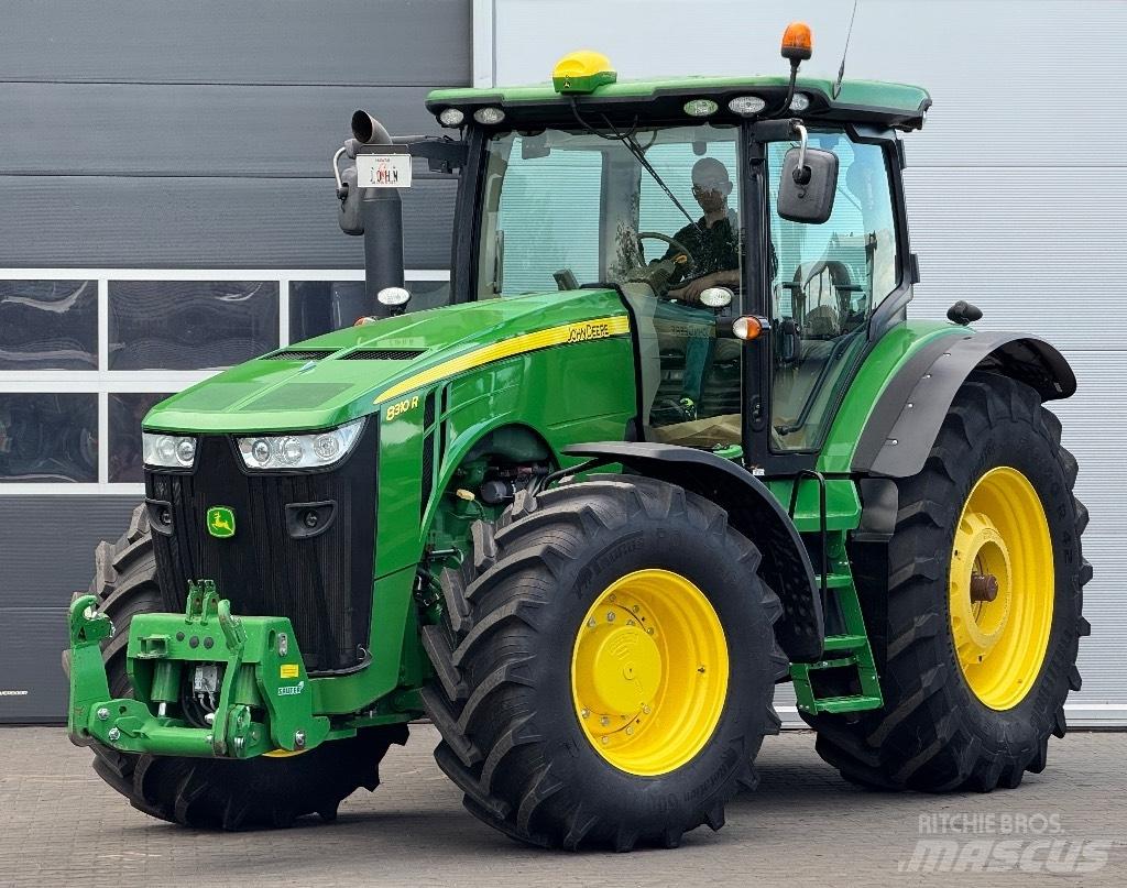 John Deere 8310 R Tractoare