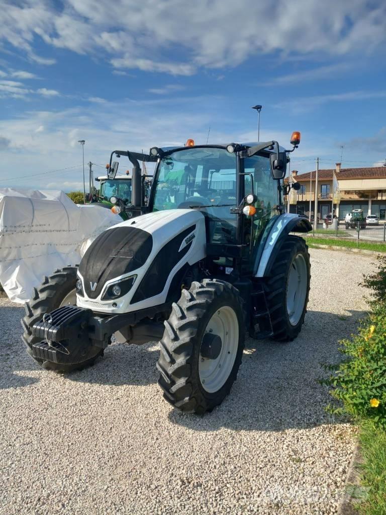 Valtra A 104 Tractoare