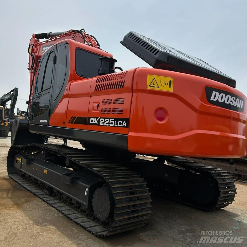Doosan DX 225 LC Excavatoare pe șenile
