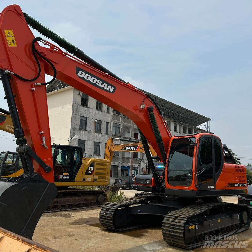 Doosan DX 225 LC Excavatoare pe șenile

