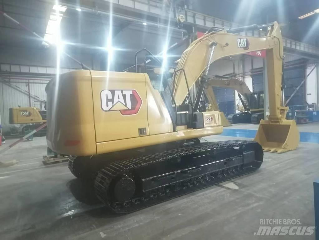 CAT 323 Excavatoare pe șenile
