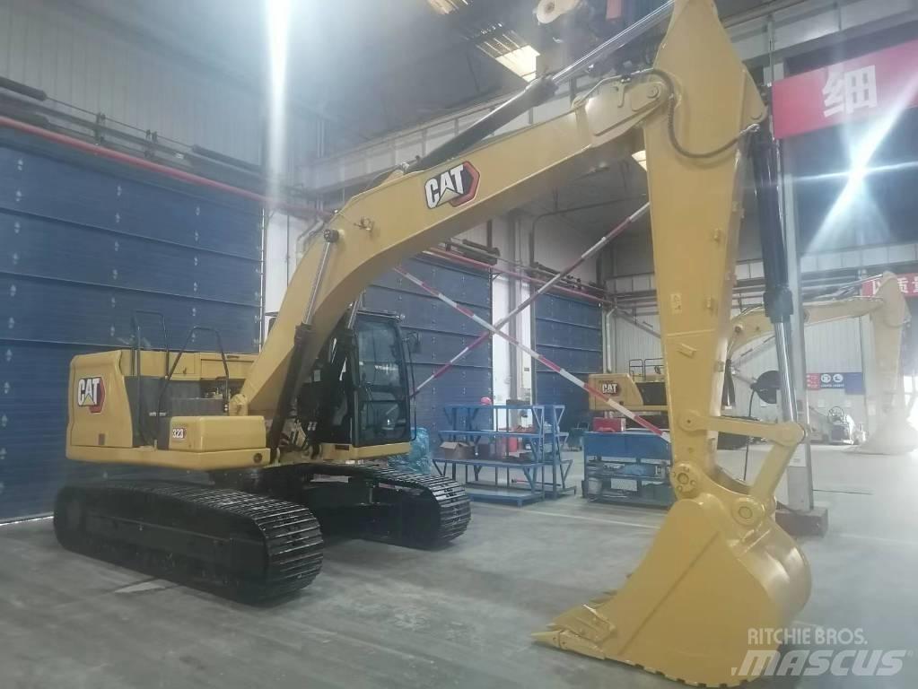 CAT 323 Excavatoare pe șenile
