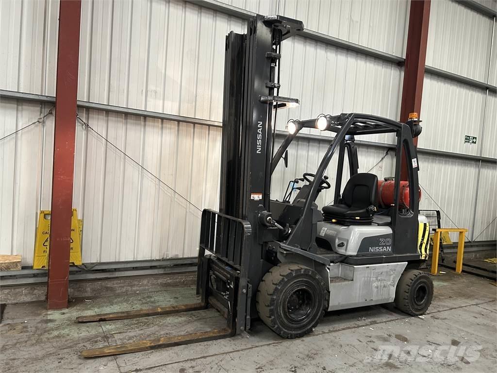 Nissan U1D2A20LQ Stivuitor GPL