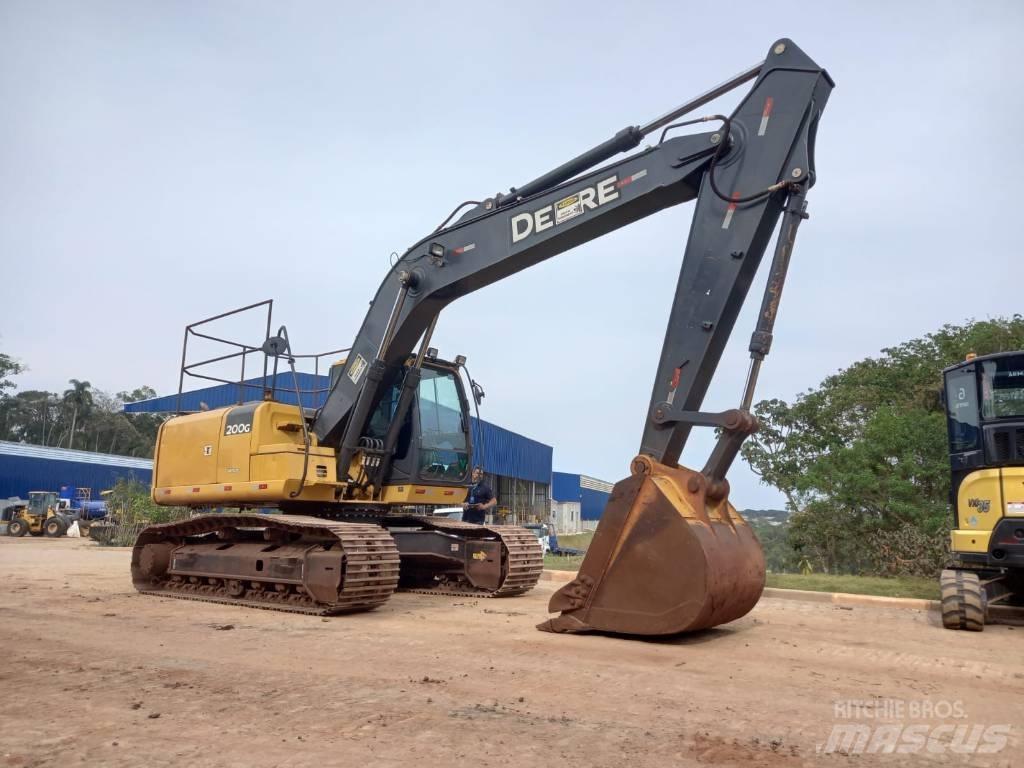 John Deere 200G Excavatoare pe șenile

