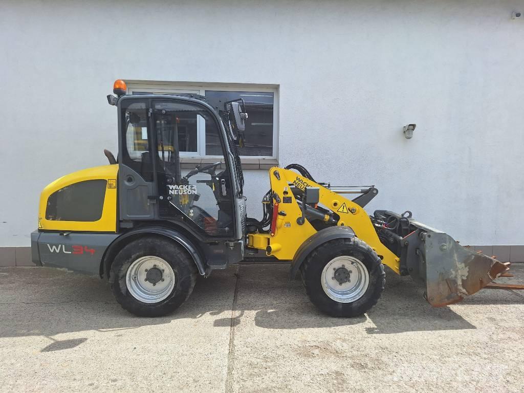 Wacker Neuson WL 34 Incarcator pe pneuri