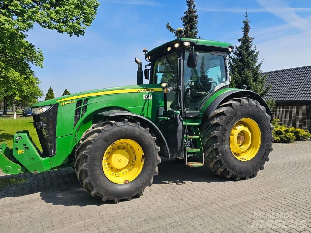 John Deere 8245 R Tractoare