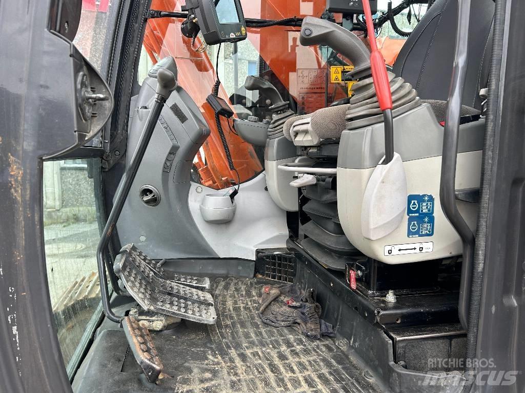 Hitachi ZX225USLC-5 Excavatoare pe șenile
