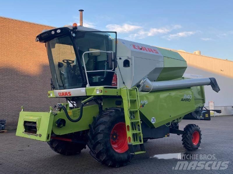 CLAAS AVERO 240 Combine de secerat