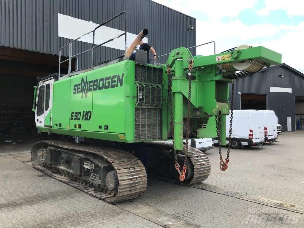 Sennebogen 690 Macarele