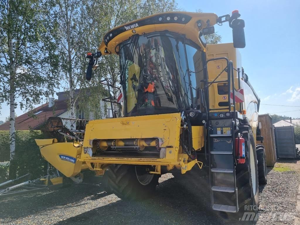 New Holland CX 8.70 Combine de secerat