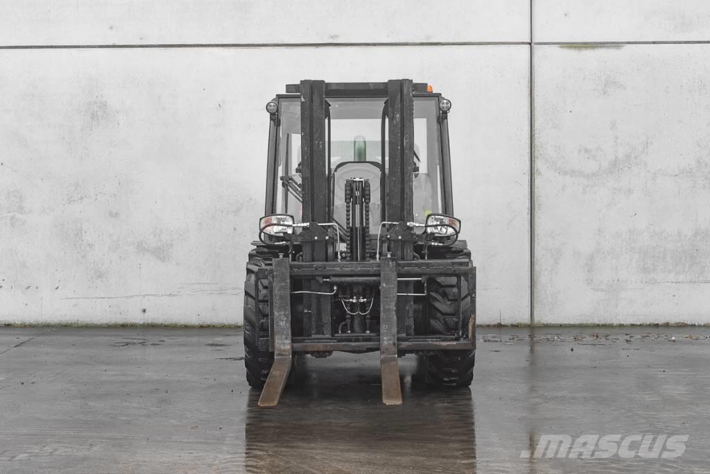Manitou MC 30-4 D Stivuitor diesel
