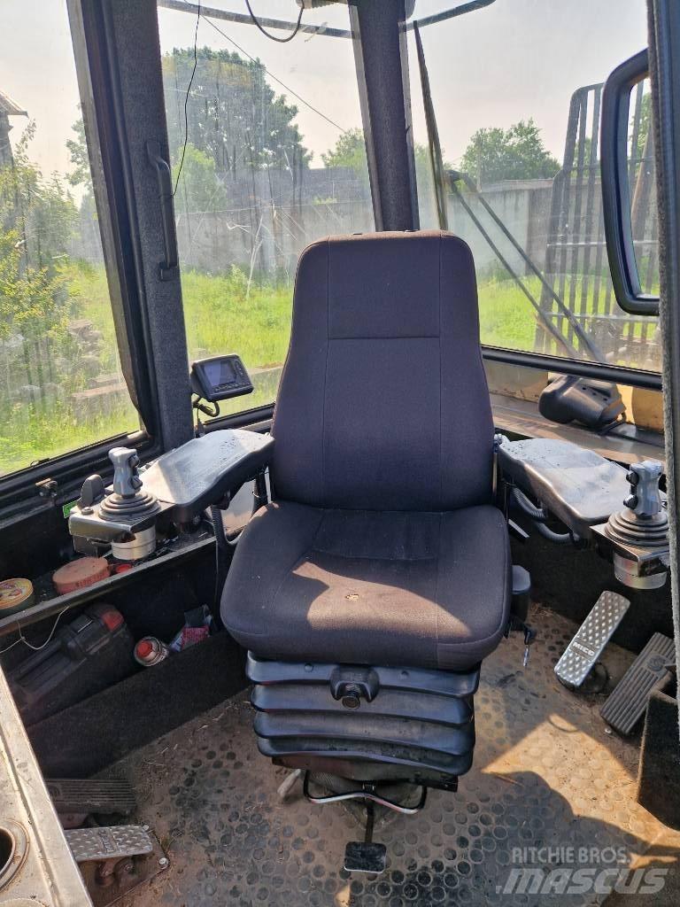 Metsis 408F Transportoare