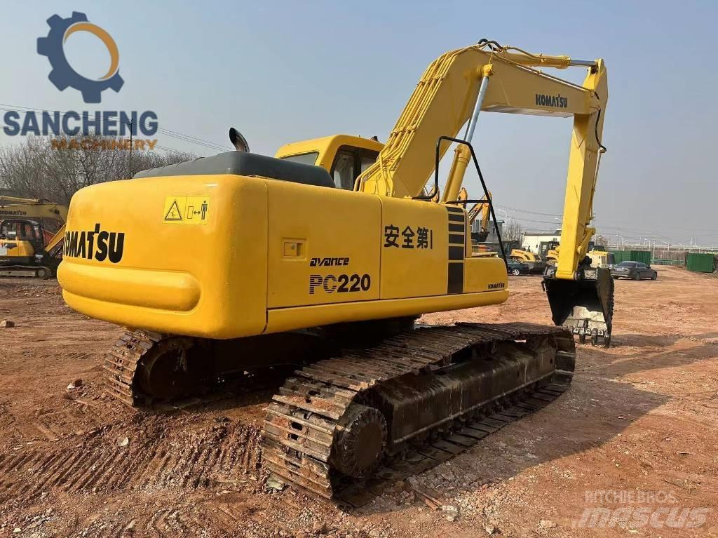 Komatsu PC 200 Excavatoare pe șenile
