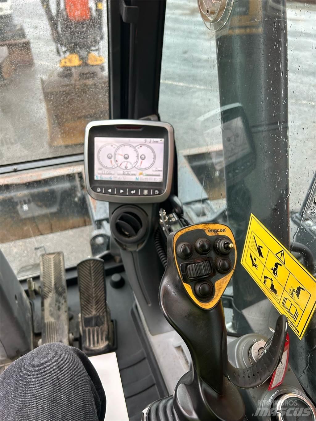 Doosan DX170W-5 Excavatoare pe șenile
