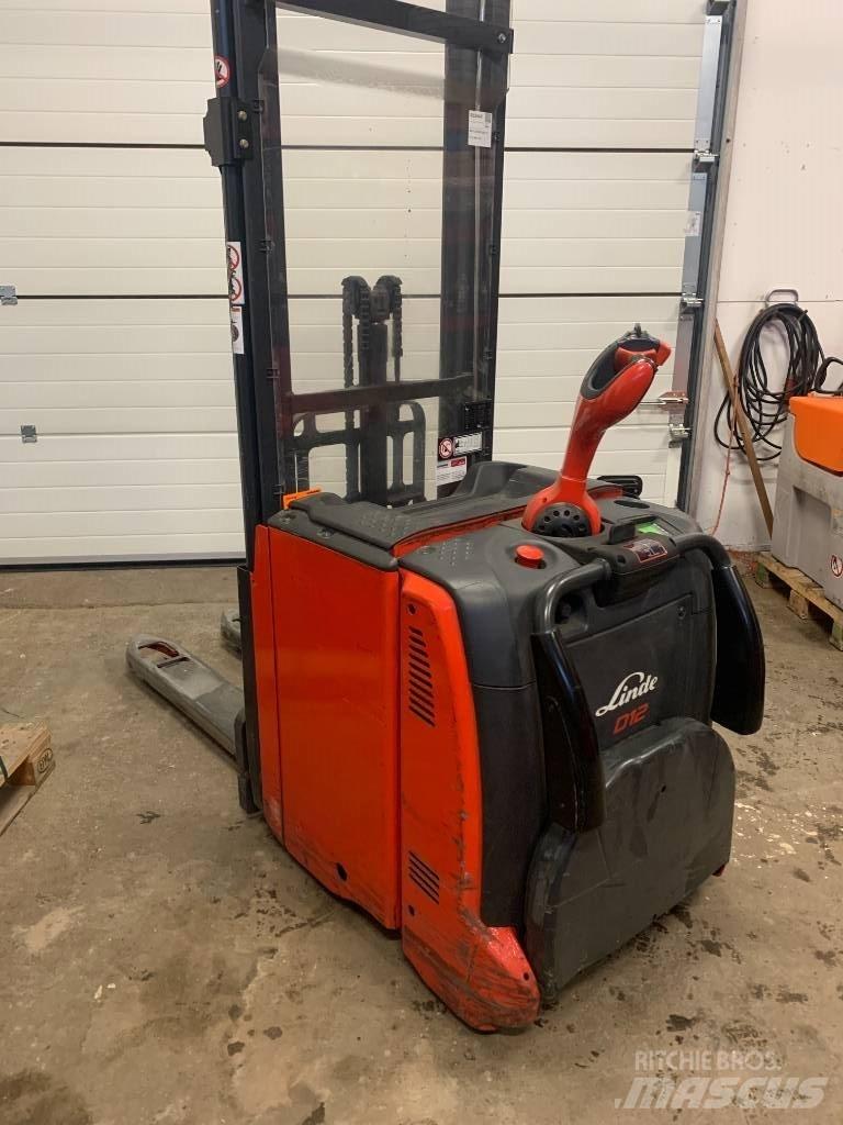 Linde D 12AP Transpaleti autopropulsanti