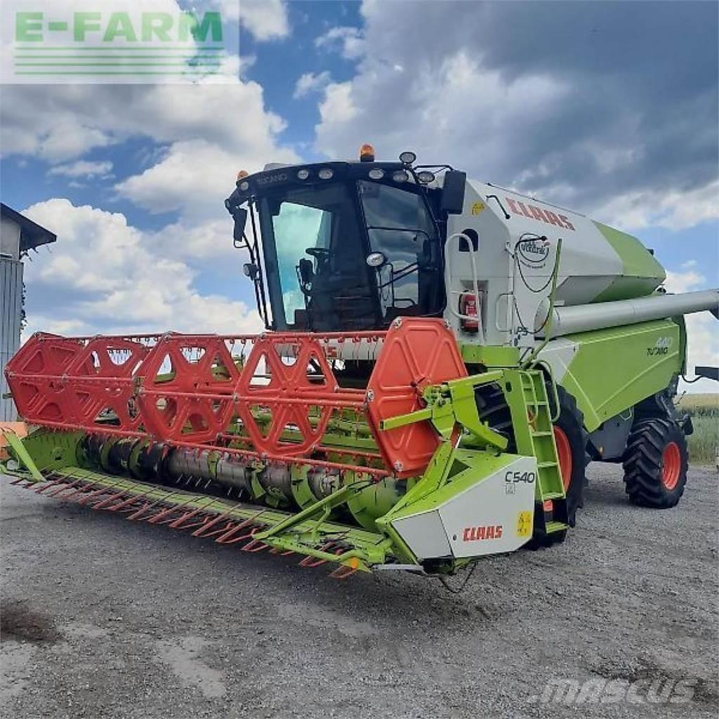 CLAAS tucano 440 Combine de secerat