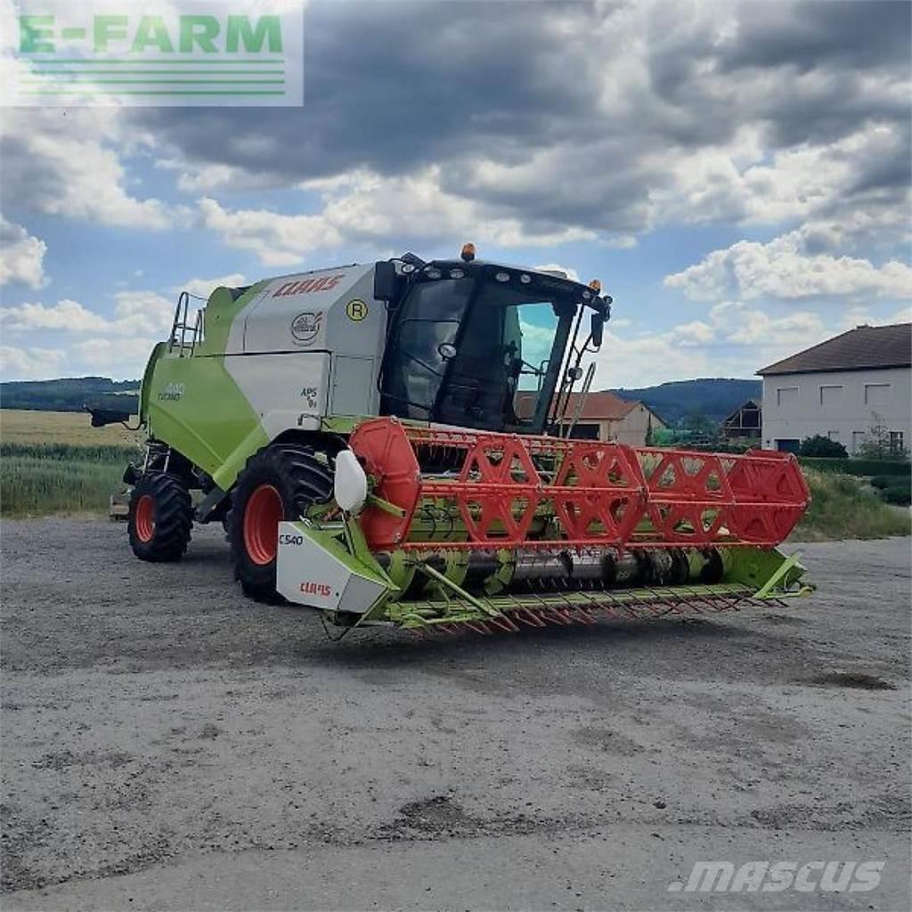 CLAAS tucano 440 Combine de secerat