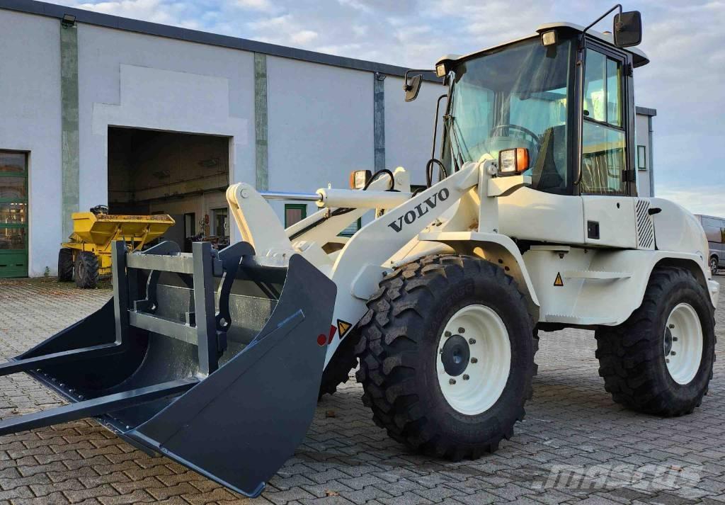 Volvo L 30 B Incarcator pe pneuri