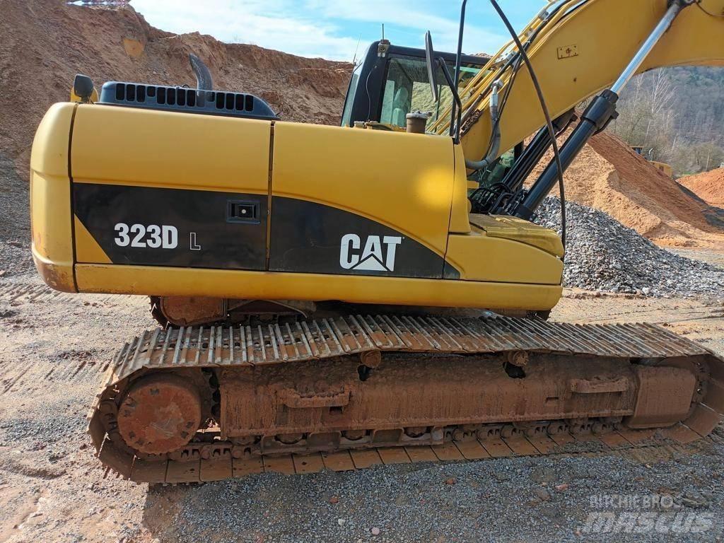 CAT 323 DL Excavatoare pe șenile
