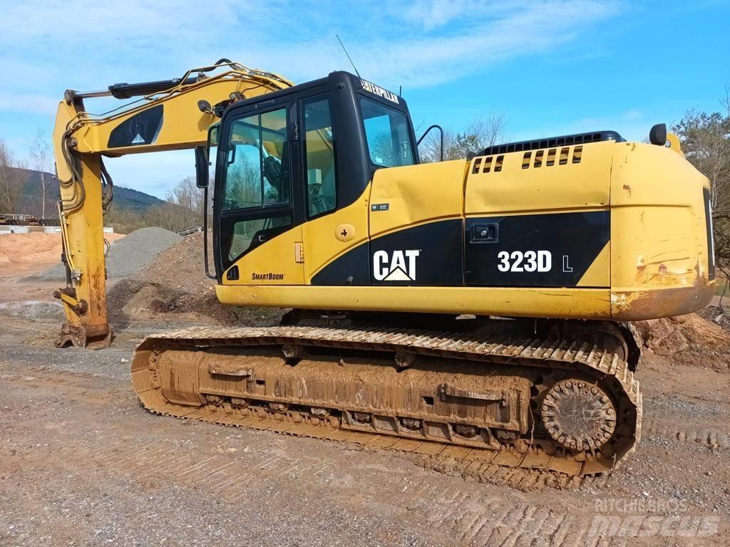 CAT 323 DL Excavatoare pe șenile
