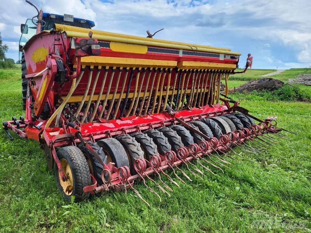 Väderstad Rapid400C Perforatoare