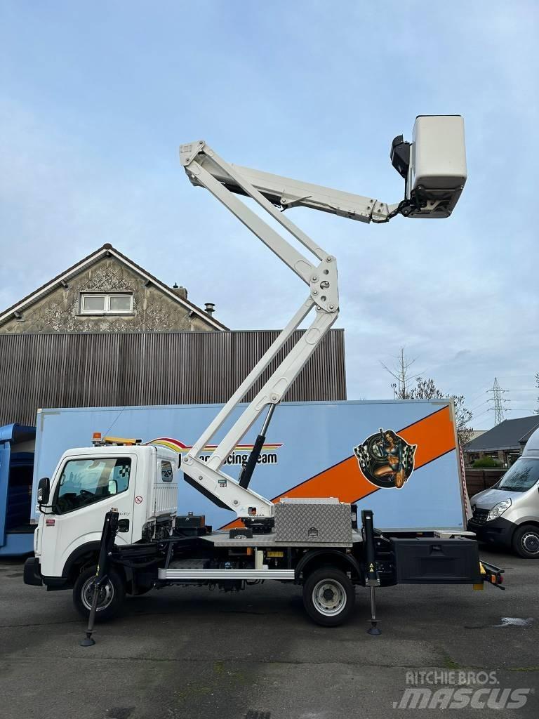 Renault Maxity Platforme aeriene montate pe camion
