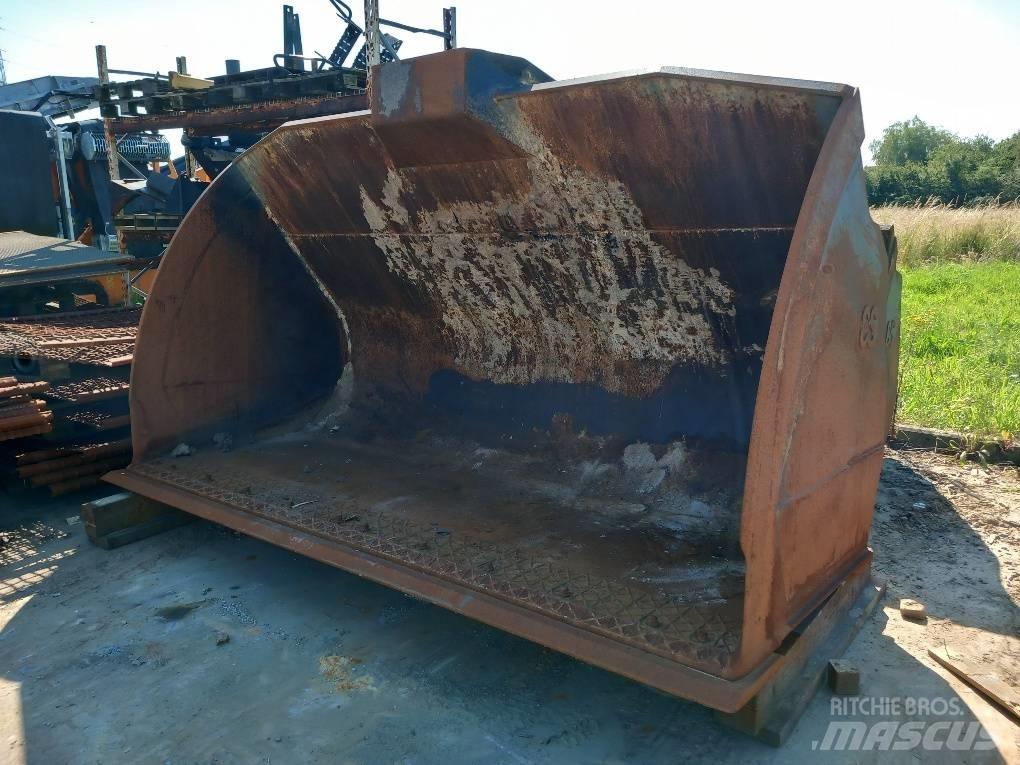 Komatsu WA475-10 Pistoane