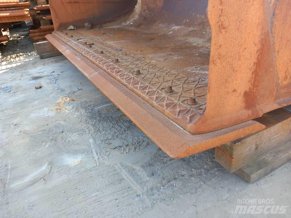 Komatsu WA475-10 Pistoane