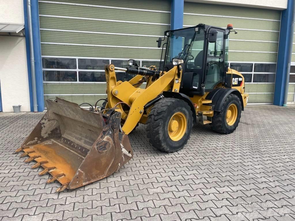 CAT 908 M Incarcator pe pneuri