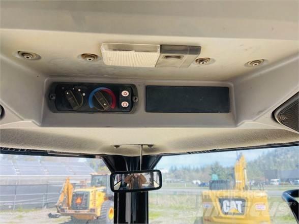 CAT D7E Buldozere pe senile