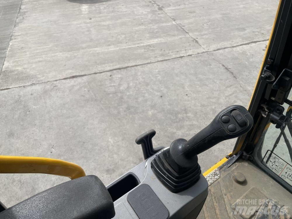 JCB 140 X Excavatoare pe șenile
