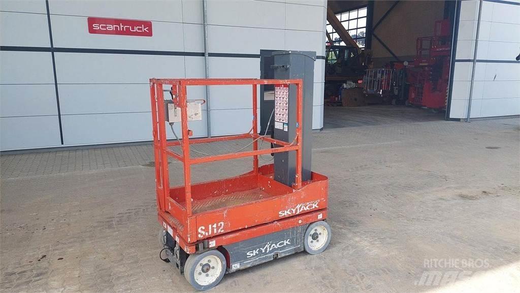 SkyJack SJ12 Ascensoare verticale catarg