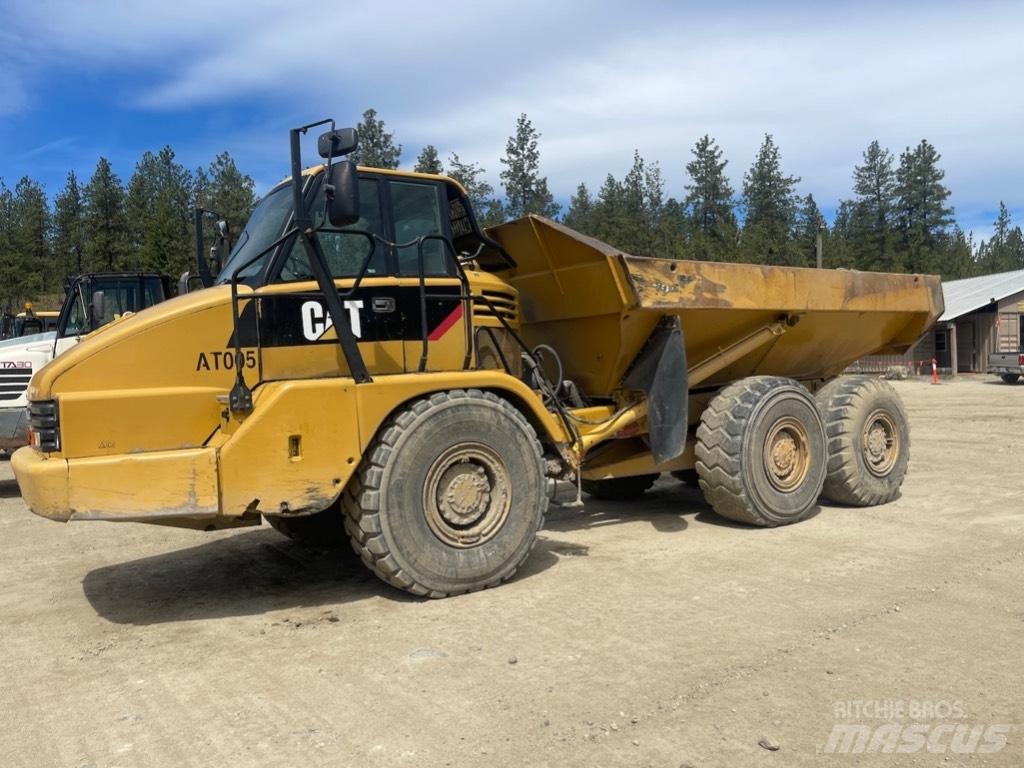 CAT 725 Transportoare articulate
