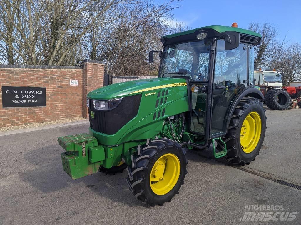 John Deere 5075GN Tractoare