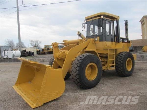 CAT 936 F Incarcator pe pneuri