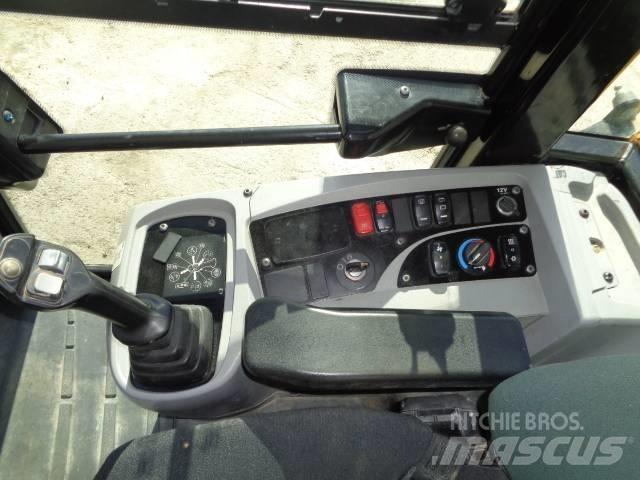CAT 908M Incarcator pe pneuri