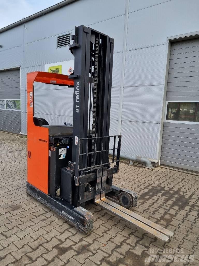 BT RR E 160 M Stivuitor cu catarg retractabil
